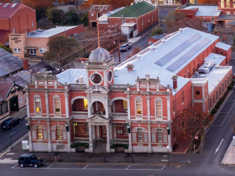 Castlemaine-Town-Hall-aerial-crop
